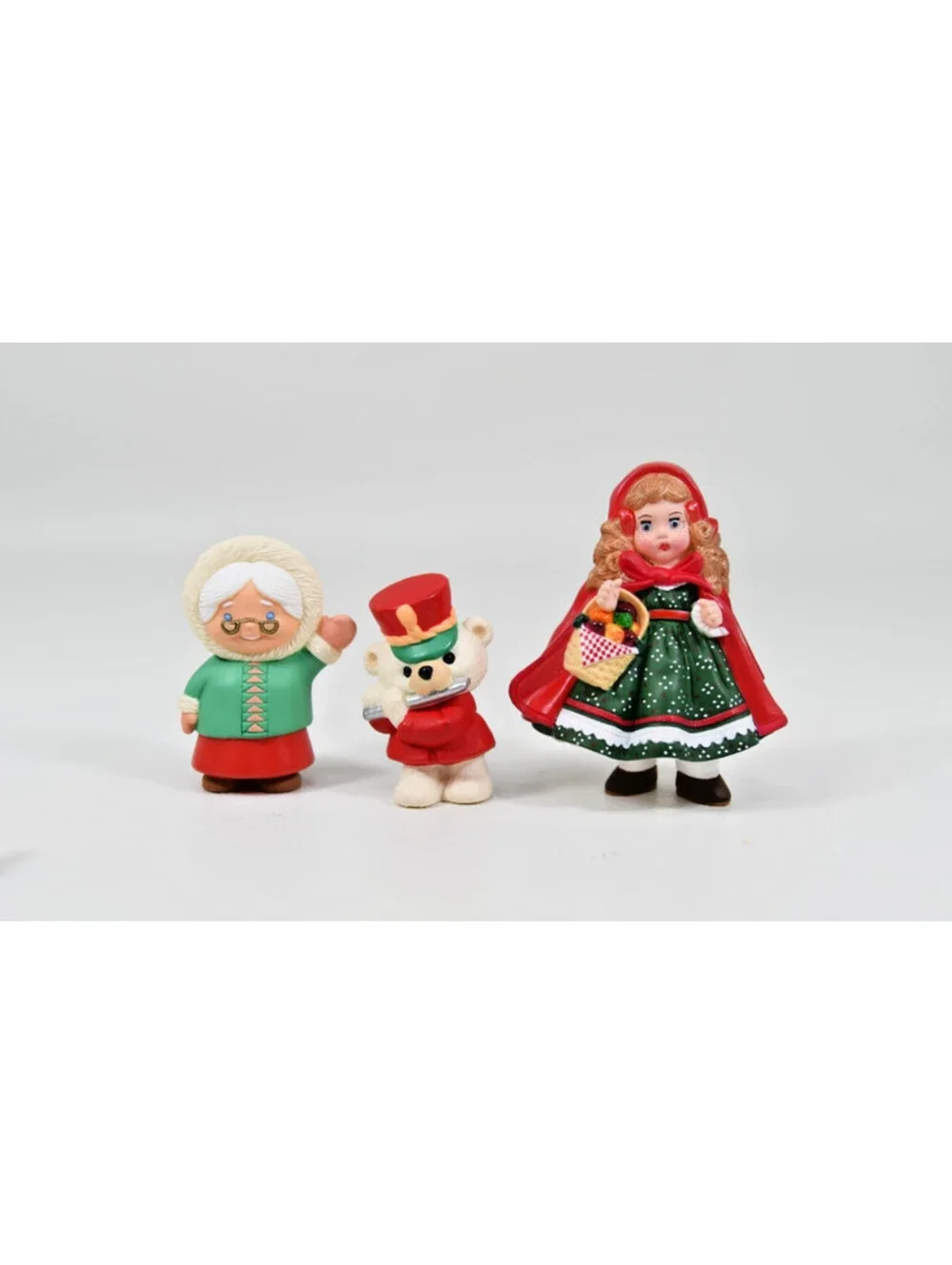 Hallmark Merry Miniatures Holiday 12 Figures Animals Children Costumes VTG 1990s